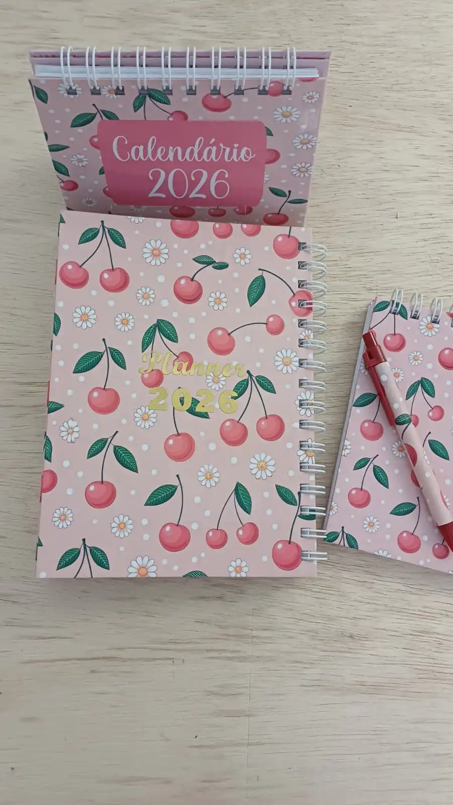 Kit Doce Cerejinha - Agenda, Bloquinho e Calendário 2026 - Imagem 1